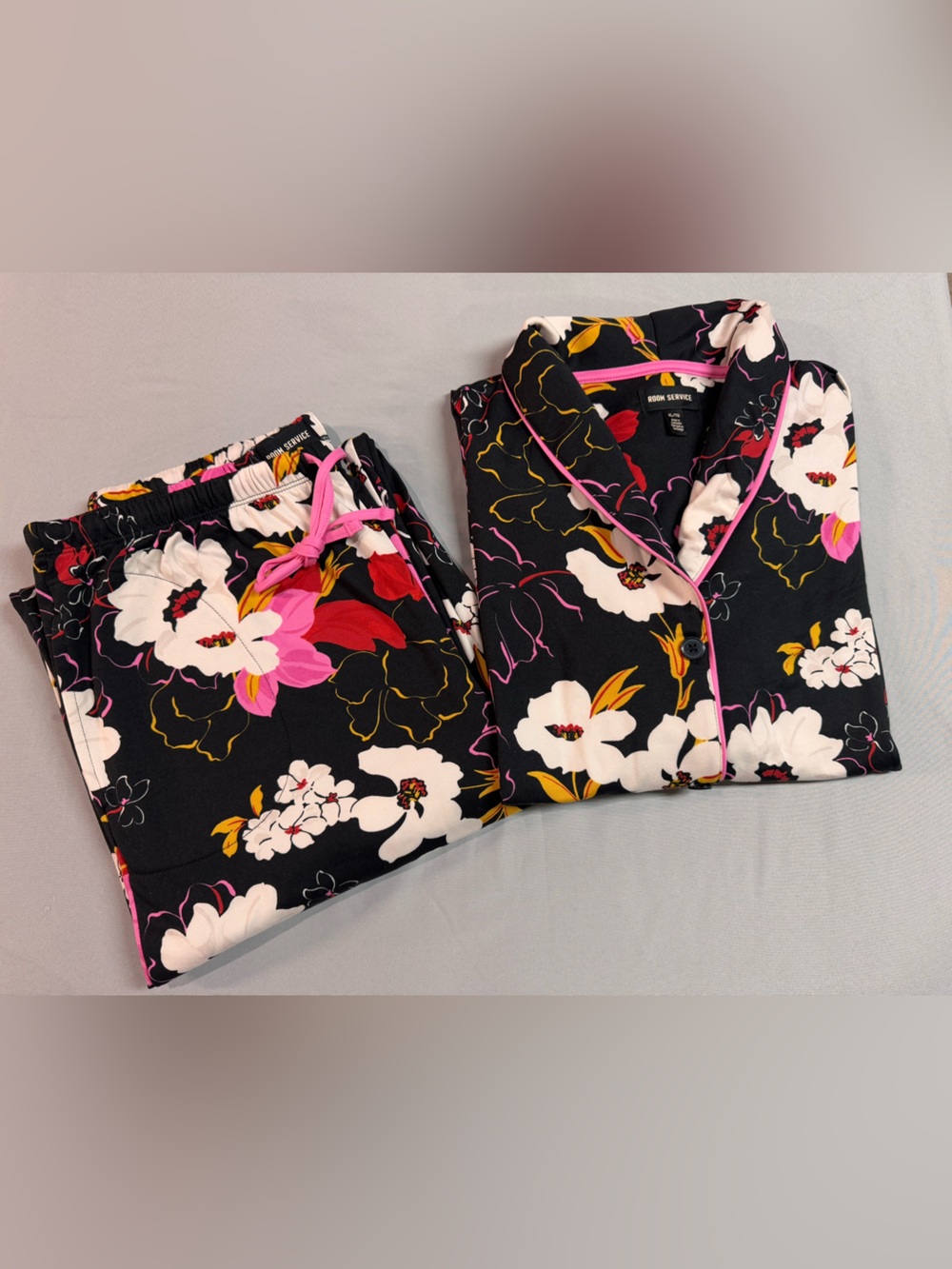 Room Service Womens 2-Piece Shawl Collar Pajama Set NWOT Size XL - Picture 4 of 4